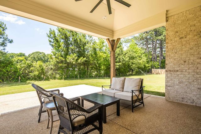 601 CEDAR SHADOWS CIR W, Collierville, TN 38017