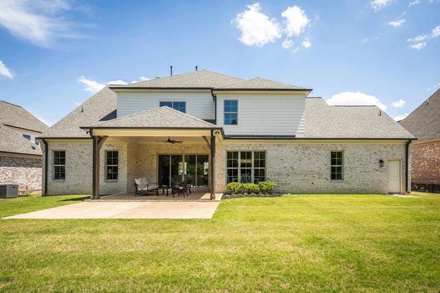 601 CEDAR SHADOWS CIR W, Collierville, TN 38017