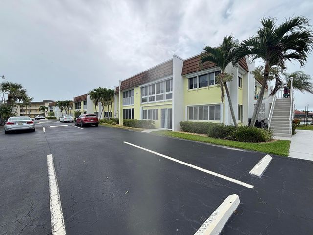 1309 Bayshore Drive 104, Fort Pierce, FL 34949