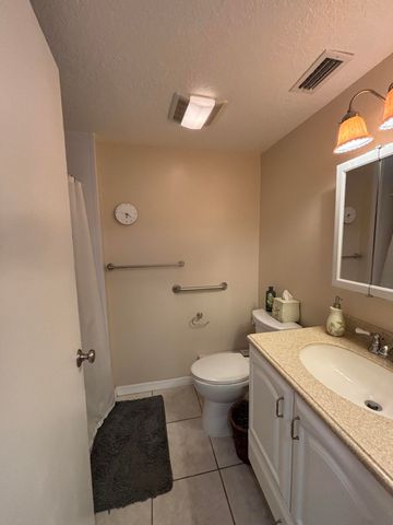 1309 Bayshore Drive 104, Fort Pierce, FL 34949
