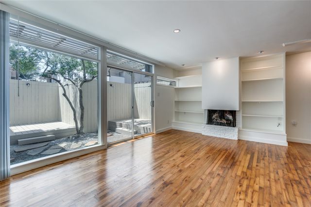 3321 Cole Avenue 107, Dallas, TX 75204