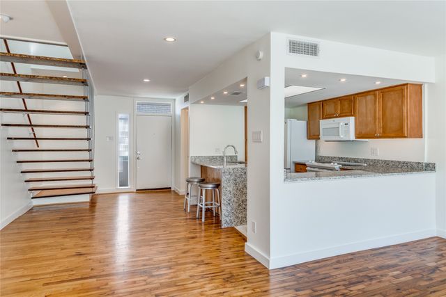 3321 Cole Avenue 107, Dallas, TX 75204