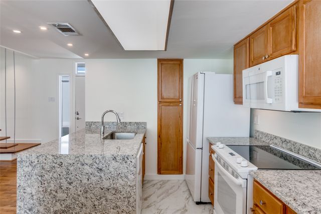3321 Cole Avenue 107, Dallas, TX 75204
