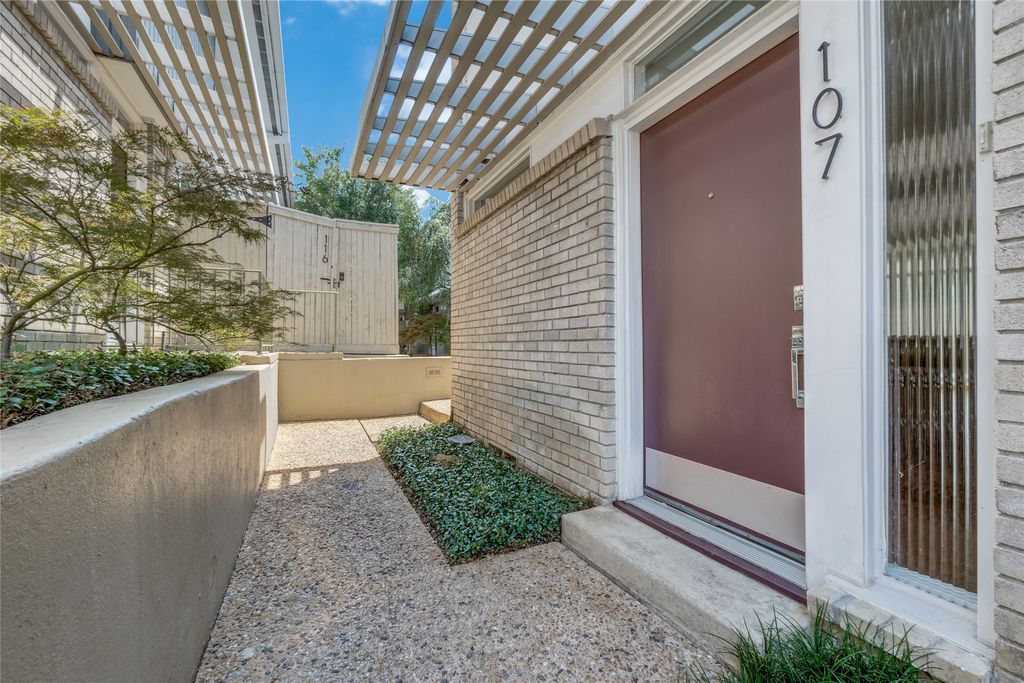 3321 Cole Avenue 107, Dallas, TX 75204