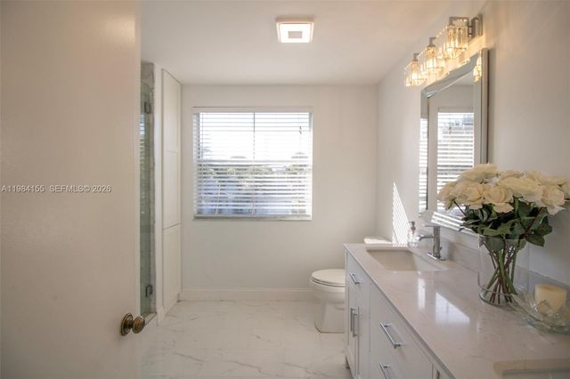 4844 Grapevine Way, Davie, FL 33331