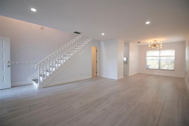 4844 Grapevine Way, Davie, FL 33331