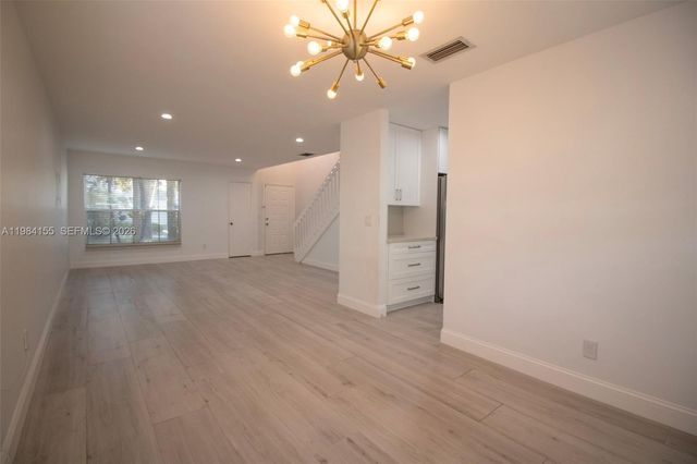 4844 Grapevine Way, Davie, FL 33331