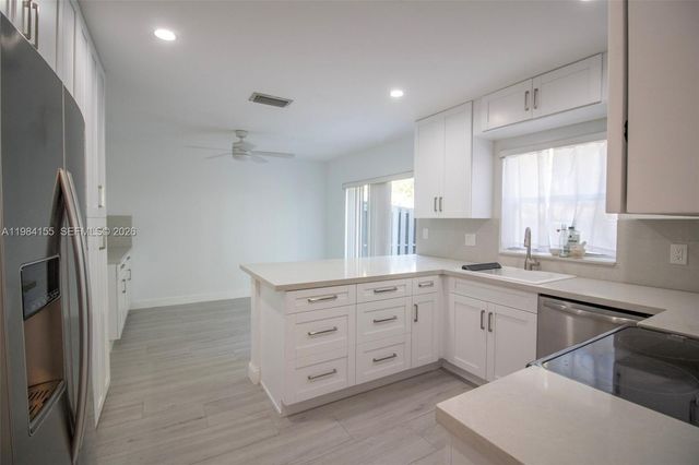 4844 Grapevine Way, Davie, FL 33331