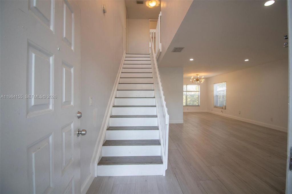 4844 Grapevine Way, Davie, FL 33331