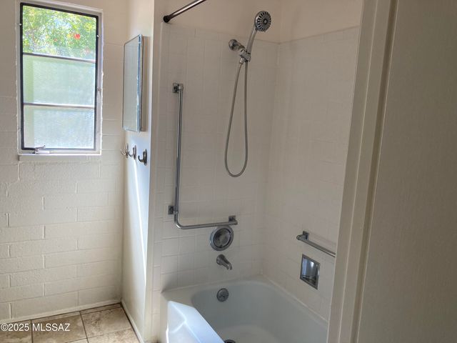 261 W Camino Alameda Unit B, Green Valley, AZ 85614