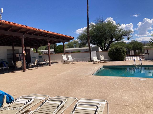 261 W Camino Alameda Unit B, Green Valley, AZ 85614