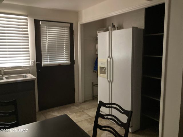 261 W Camino Alameda Unit B, Green Valley, AZ 85614