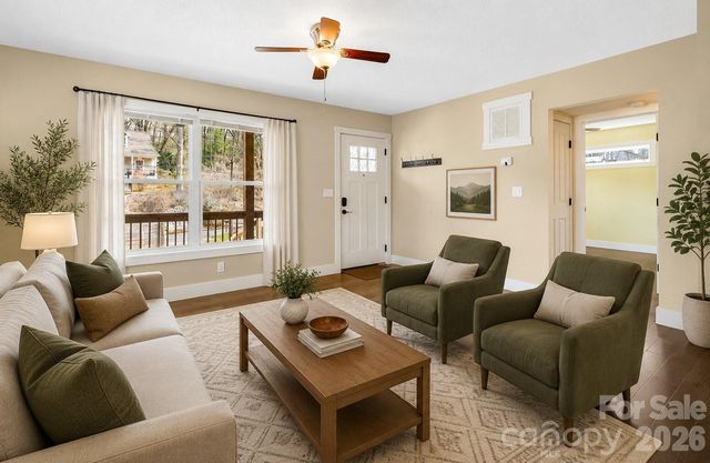 309 London Road, Asheville, NC 28803