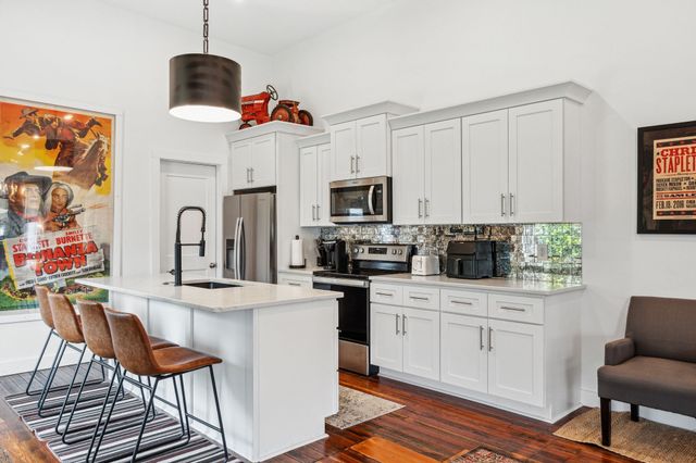 1118 3rd Ave, S, Nashville, TN 37210
