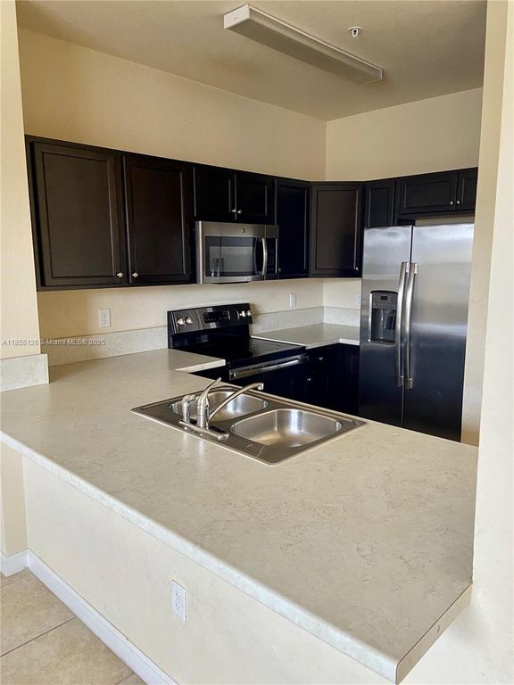 134 SE 28th Ter 21, Homestead, FL 33033