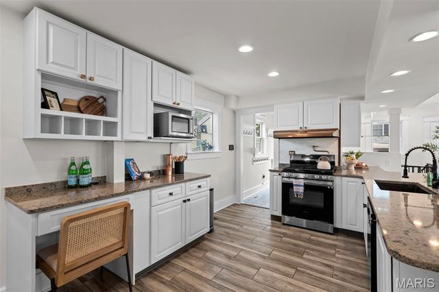 400 N Van Buren Avenue, Kirkwood, MO 63122