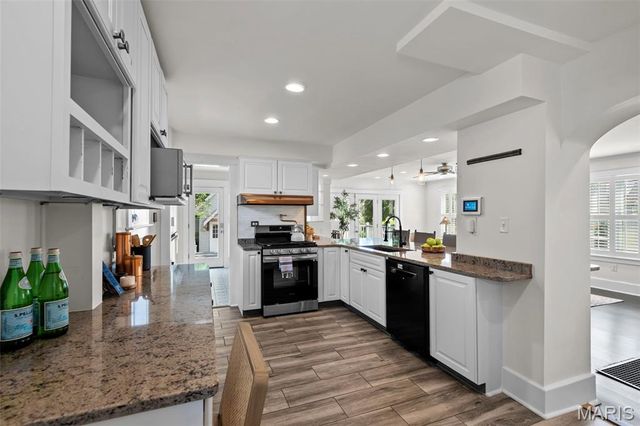 400 N Van Buren Avenue, Kirkwood, MO 63122