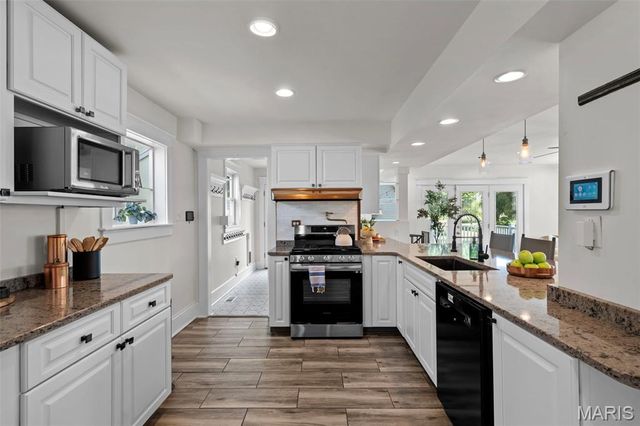 400 N Van Buren Avenue, Kirkwood, MO 63122