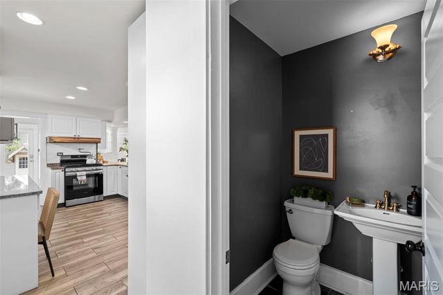 400 N Van Buren Avenue, Kirkwood, MO 63122