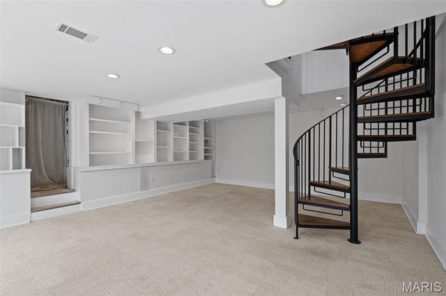 400 N Van Buren Avenue, Kirkwood, MO 63122
