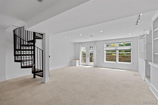 400 N Van Buren Avenue, Kirkwood, MO 63122