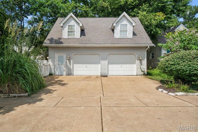 400 N Van Buren Avenue, Kirkwood, MO 63122