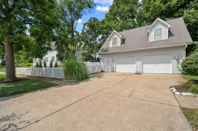 400 N Van Buren Avenue, Kirkwood, MO 63122