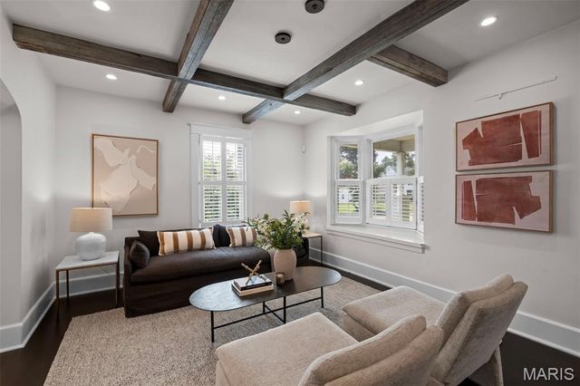 400 N Van Buren Avenue, Kirkwood, MO 63122