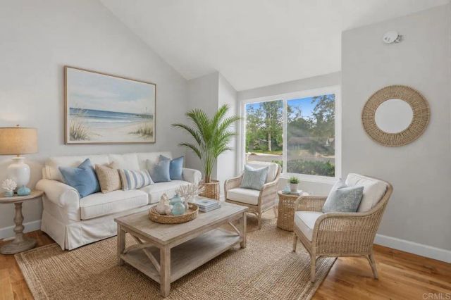 745 Black Hawk Circle, Vista, CA 92081