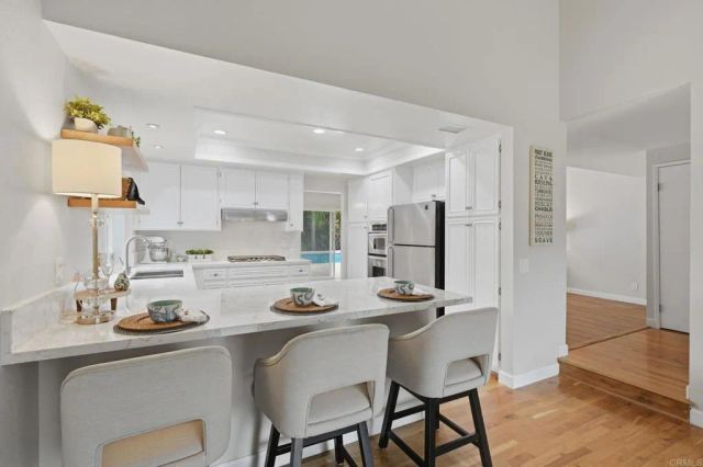 745 Black Hawk Circle, Vista, CA 92081