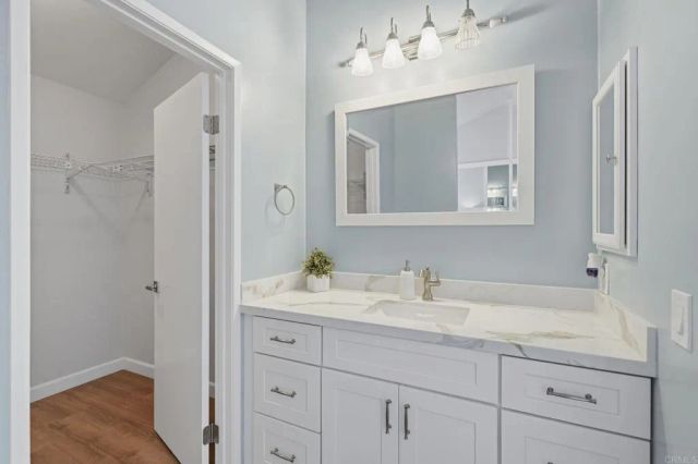 745 Black Hawk Circle, Vista, CA 92081
