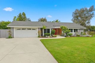 745 Black Hawk Circle, Vista, CA 92081