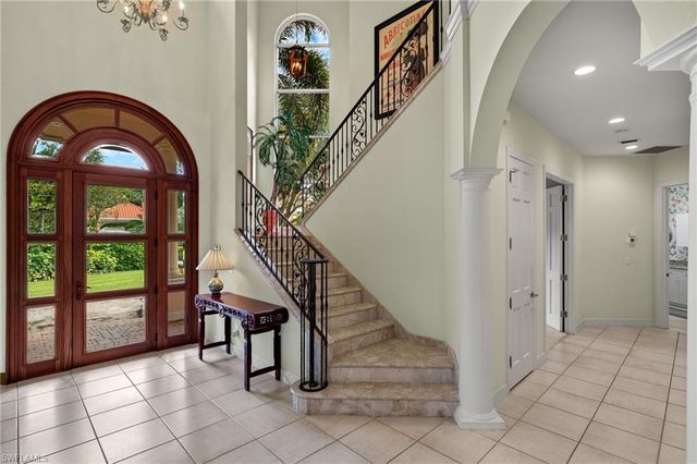 7005 Verde WAY, Naples, FL 34108