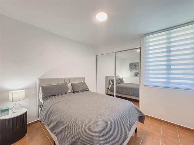 693 693 552, Vega Alta, PR 00692