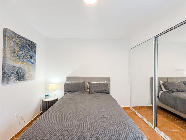 693 693 552, Vega Alta, PR 00692