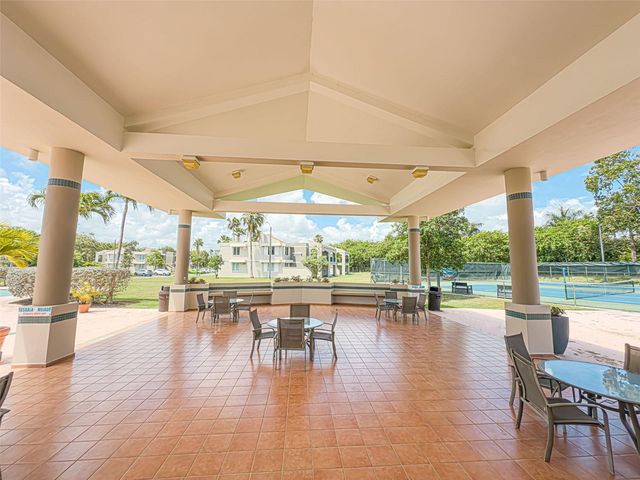 693 693 552, Vega Alta, PR 00692