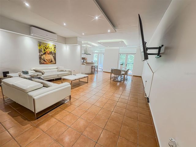 693 693 552, Vega Alta, PR 00692