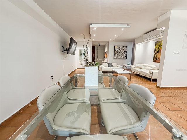 693 693 552, Vega Alta, PR 00692