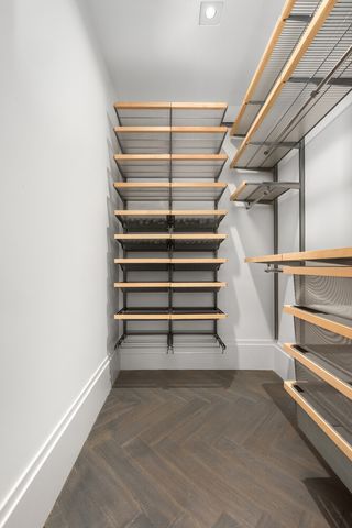 101 Wall St Apt 14C, New York City, NY 10005