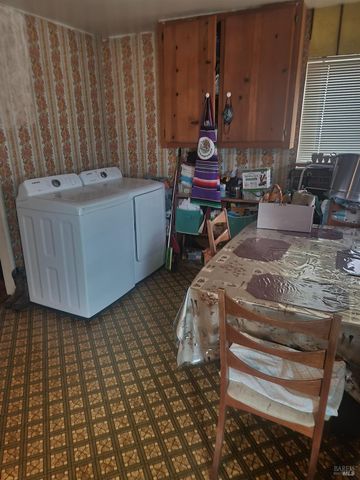 1005 Temple Ave, Santa Rosa, CA 95404