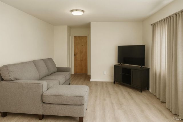 1005 Temple Ave, Santa Rosa, CA 95404