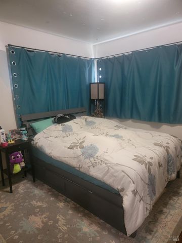 1005 Temple Ave, Santa Rosa, CA 95404