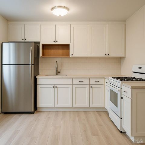 1005 Temple Ave, Santa Rosa, CA 95404