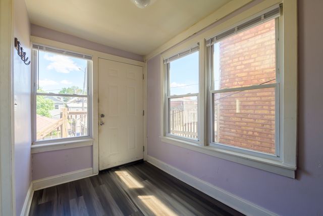 2436 W Fillmore Street, Chicago, IL 60612