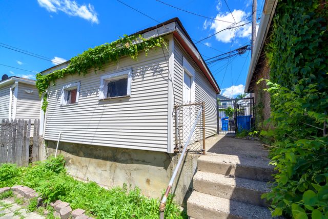 2436 W Fillmore Street, Chicago, IL 60612