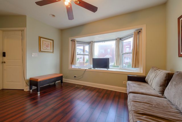 2436 W Fillmore Street, Chicago, IL 60612