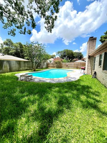 10219 Crescent Moon Drive, Houston, TX 77064