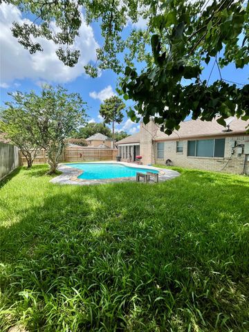 10219 Crescent Moon Drive, Houston, TX 77064