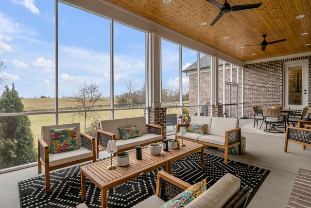 157 Doe Valley, Nicholasville, KY 40356