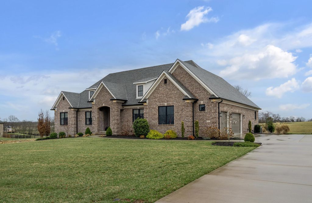 157 Doe Valley, Nicholasville, KY 40356